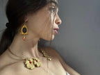 Parure collana e orecchini oro su bronzo con foglie di edera, coralli rossi e ametiste naturali