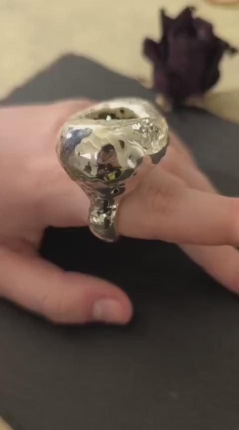 Anello in argento e resina artistica fatto a mano misura 14 gioiello artigianale