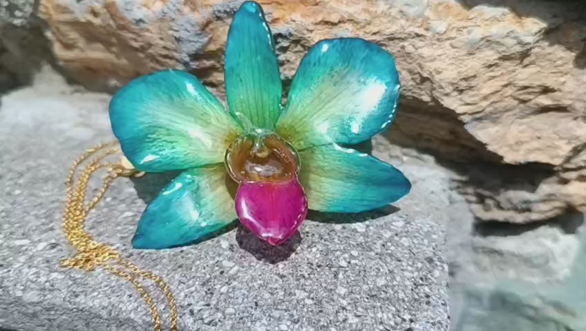 collana orchidea dendrobium azzurra verde resina elegante