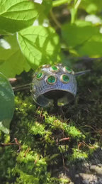 Anello regolabile in argento brunito con pietra verde giada naturale