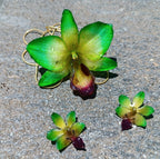 Set Collana e Orecchini con Vera Orchidea Verde in Resina